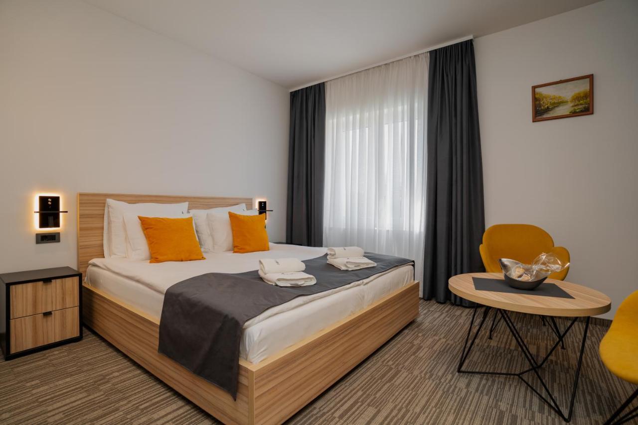 Maestro - Rooms & Restaurant Vukovar Eksteriør billede
