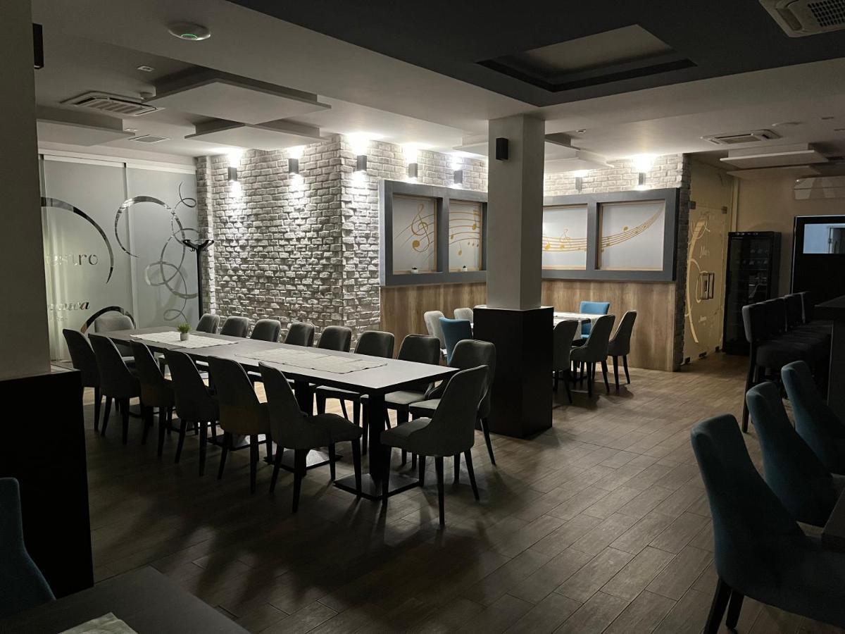 Maestro - Rooms & Restaurant Vukovar Eksteriør billede