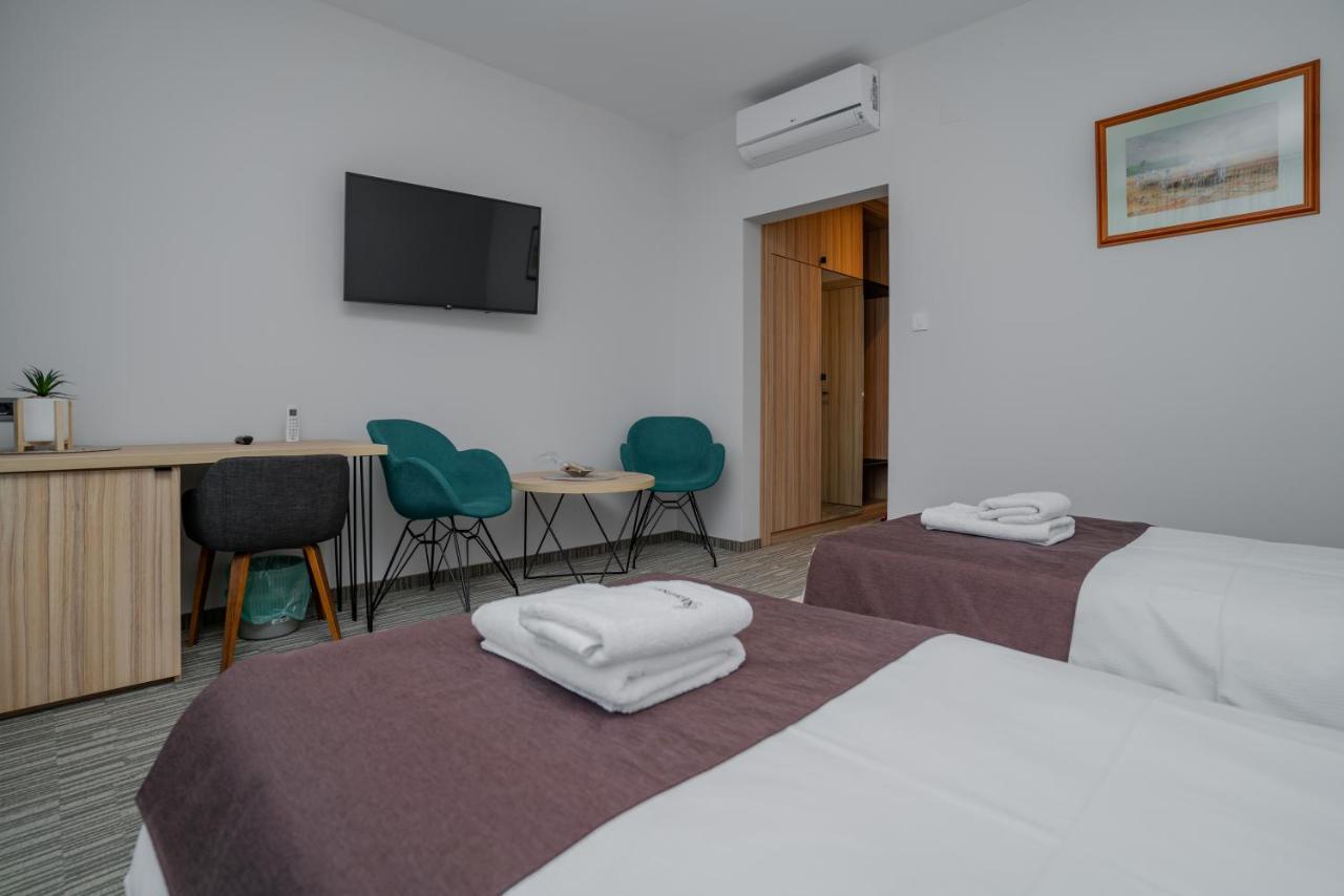 Maestro - Rooms & Restaurant Vukovar Eksteriør billede