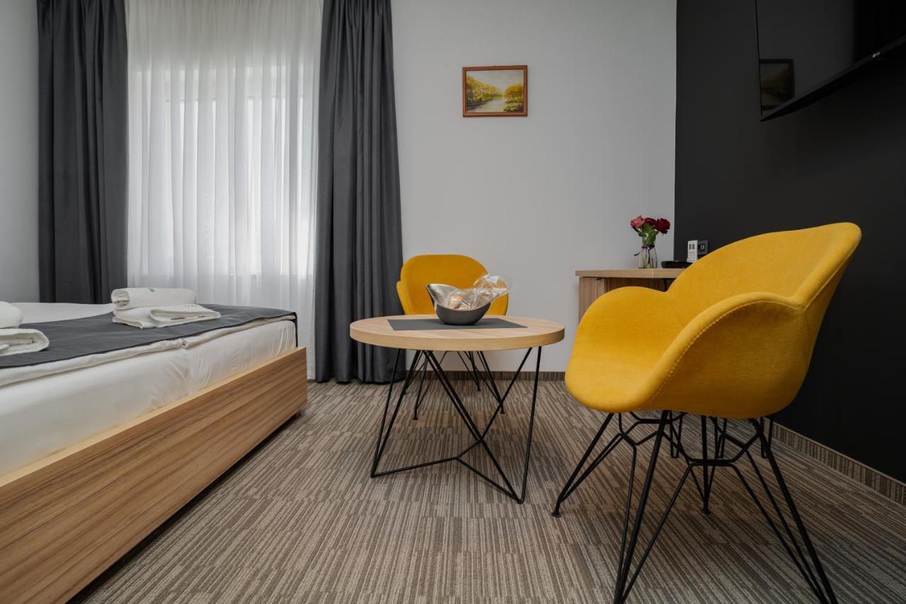 Maestro - Rooms & Restaurant Vukovar Eksteriør billede